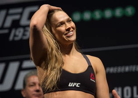 sexy ronda rousey|Legendary MMA Star Rocked Nothing But Body Paint In。